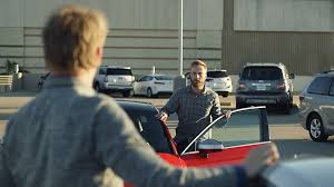 Escena del anuncio 'La batalla de los padres por el último regalo' de Audi (2016).